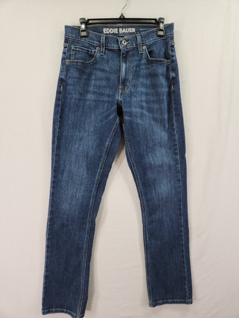 Eddie Bauer Mens Size 30x32 Straight Fit Blue Jeans Specialty Dyed Denim Pants